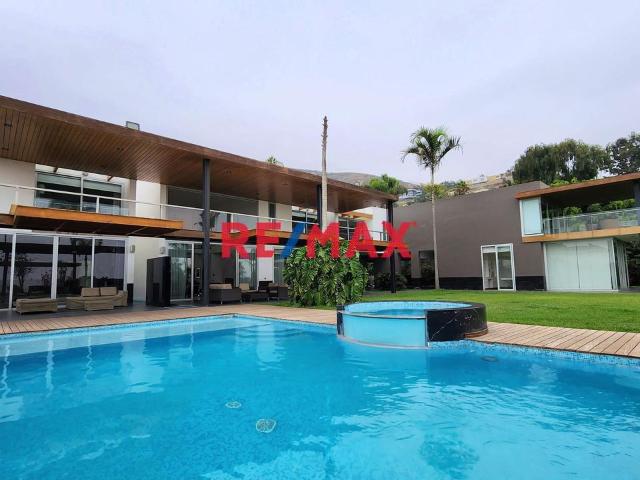 Venta | Residencia De Lujo Y Exclusividad En Casuarinas