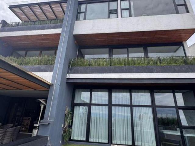 VENTA RESIDENCIA en Pedregal de Echegaray