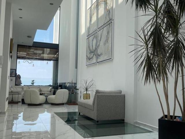 VENTA RESIDENCIA SAYAVEDRA