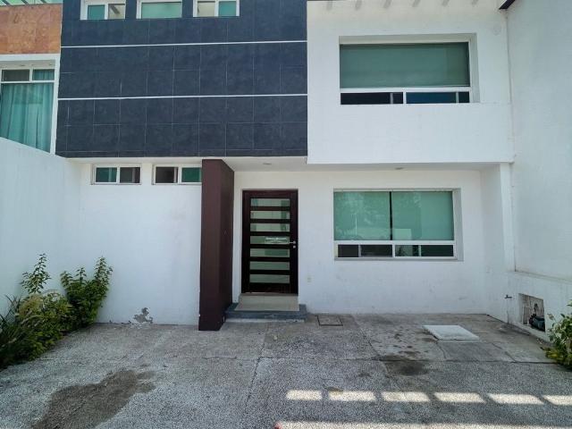 VENTA/RENTA DE CASA, LUCEPOLIS, MILENIO III