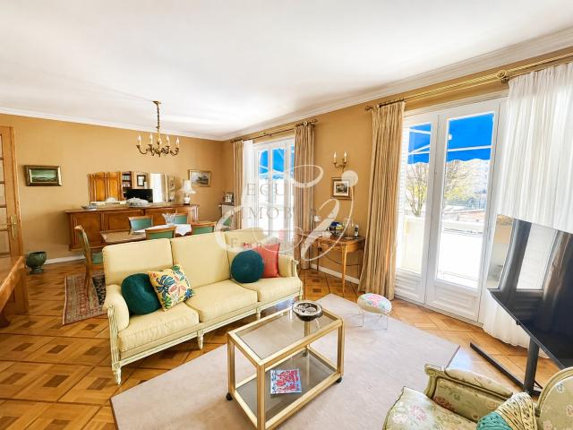 VENTE 69130 ECULLY CENTRE APPARTEMENT T4 de 78 m2, 2 CHAMBRES, BALCON, CELIER, CAVE, PARKING, PISCINE, TENNIS