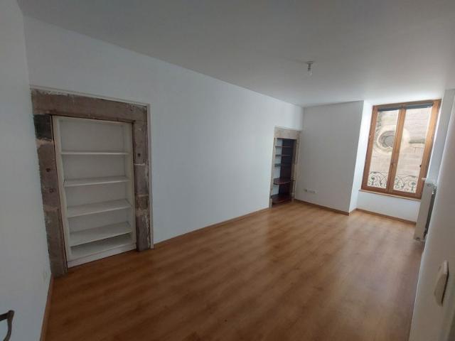 Vente T4 82 m² à Montbrison 119 900 ¤