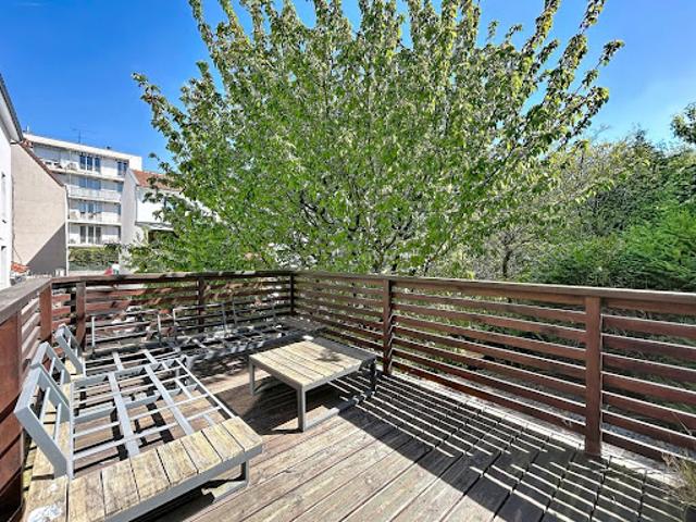 Vente Appartement 4 pièces 85 m2 Suresnes