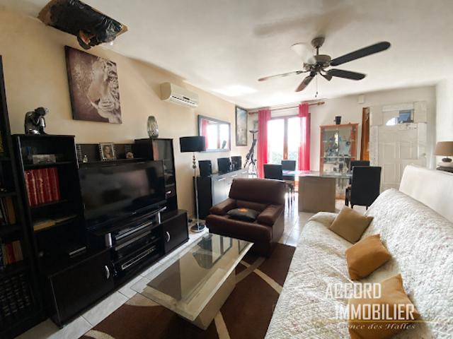 Vente Villa 4 pièces 73.6 m2 Puisserguier