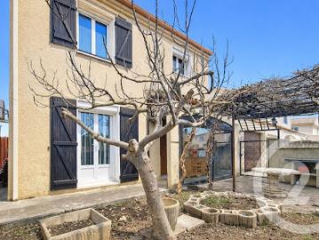 Vente Villa 4 pièces 93.9 m2 Saint Martin de Crau