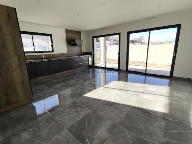 Vente Villa 4 pièces 100 m2 Thézan des Corbières