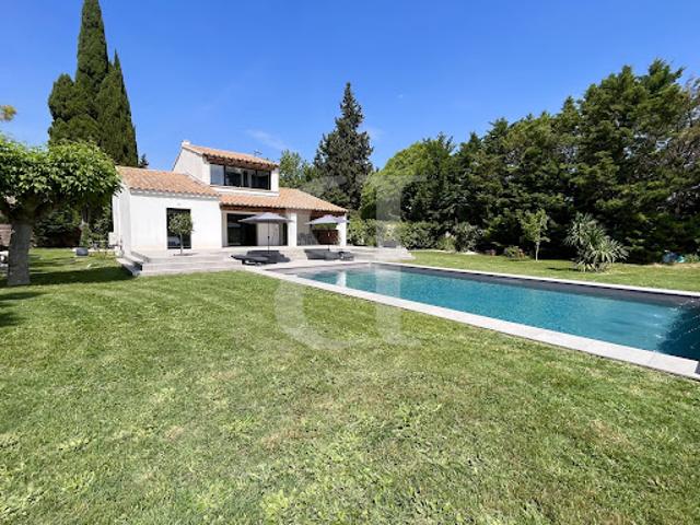 Vente Villa 4 pièces 130 m2 Saint Etienne du Grès