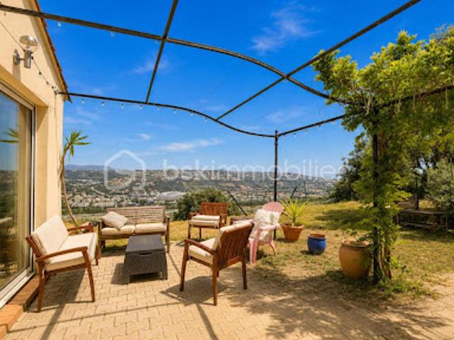 Vente Villa 4 pièces 117 m2 Saint Laurent du Var