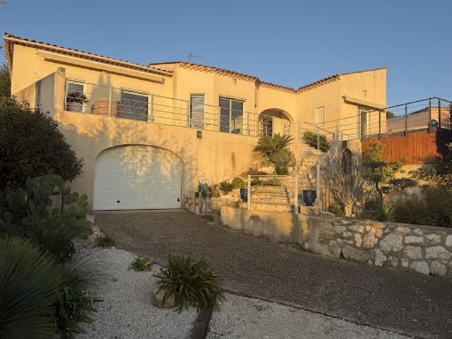 Vente Villa 4 pièces 128 m2 Nimes