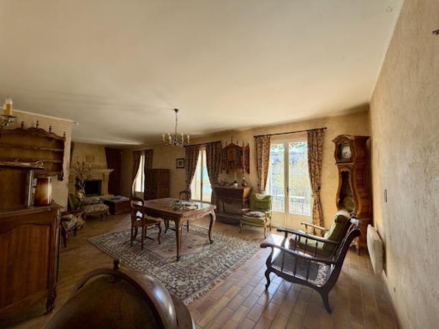 Vente Villa 4 pièces 140 m2 Charleval