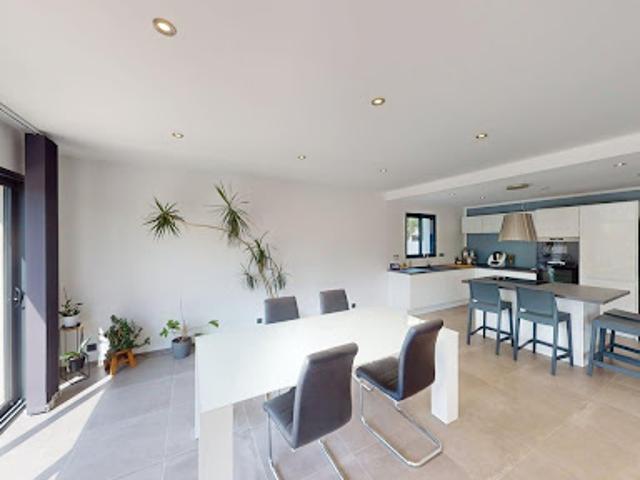 Vente Villa 4 pièces 145 m2 Villetelle