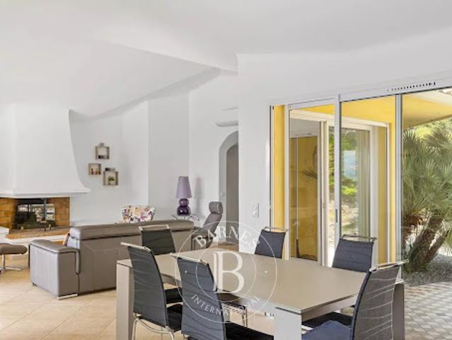 Vente Villa 5 pièces 150 m2 Sainte lucie de porto vecchio