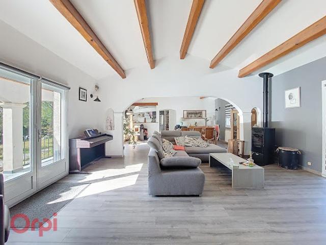 Vente Villa 4 pièces 151 m2 Villetelle