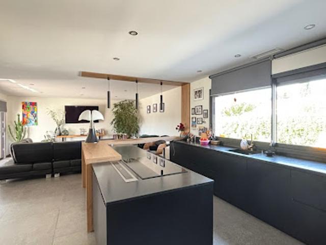 Vente Villa 4 pièces 160 m2 Villemoustaussou