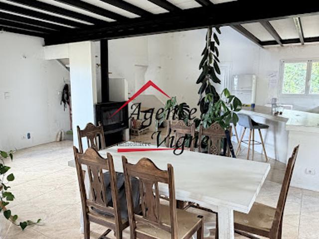 Vente Villa 4 pièces 166 m2 Saint Florent sur Auzonnet
