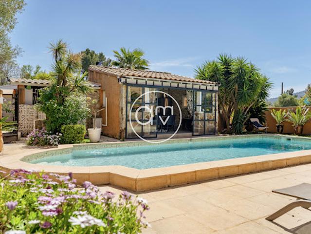 Vente Villa 5 pièces 167.3 m2 Carqueiranne