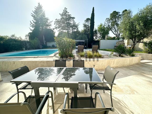 Vente Villa 4 pièces 198 m2 Nimes