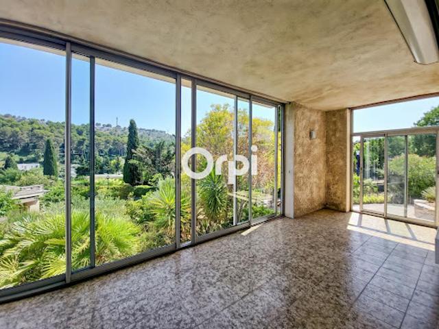 Vente Villa 7 pièces 228.58 m2 Carnoux en Provence