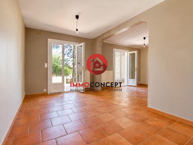 Vente Villa 5 pièces 97 m2 Villeneuve les avignon