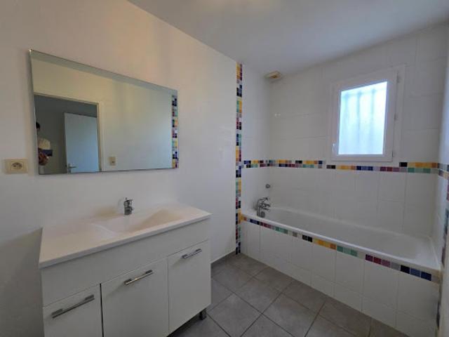 Vente Villa 5 pièces 100 m2 Saint Pierre du Mont