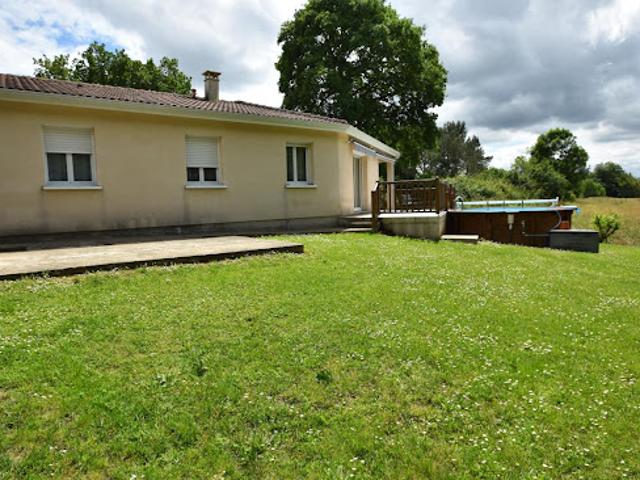 Vente Villa 5 pièces 110 m2 Lacrabe