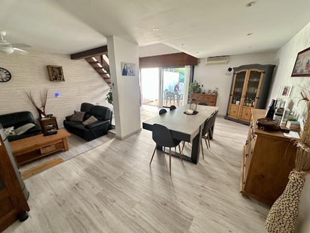 Vente Villa 5 pièces 116 m2 Villemolaque
