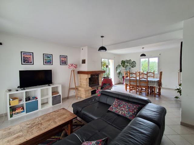 Vente Villa 5 pièces 118.58 m2 Saint Pierre de Plesguen