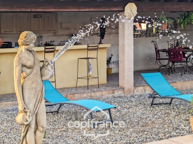 Vente Villa 5 pièces 118 m2 Solliès Ville