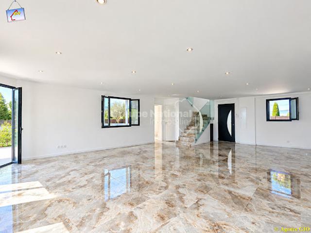 Vente Villa 5 pièces 121 m2 Toulon