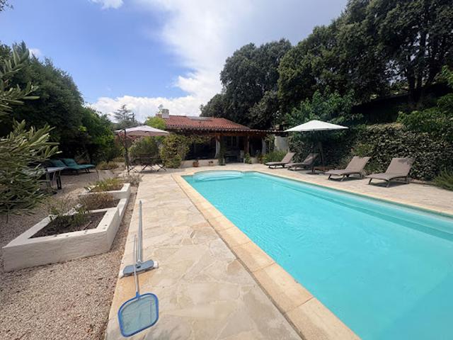 Vente Villa 5 pièces 127 m2 Taradeau