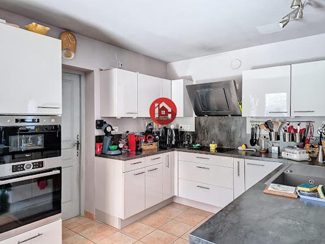 Vente Villa 5 pièces 129.56 m2 Montfaucon
