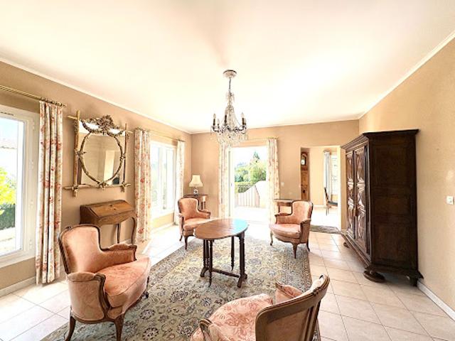 Vente Villa 5 pièces 130.8 m2 Venelles