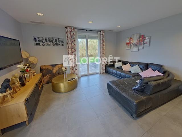 Vente Villa 5 pièces 130 m2 Bompas