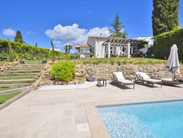 Vente Villa 5 pièces 130 m2 Valbonne