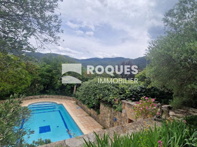 Vente Villa 5 pièces 133 m2 Saint Etienne de Gourgas