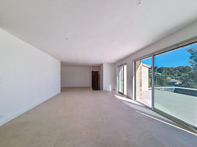 Vente Villa 5 pièces 136.7 m2 Nimes