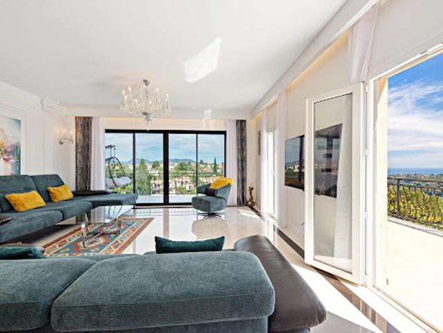 Vente Villa 5 pièces 137 m2 Nice
