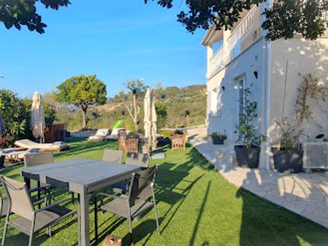 Vente Villa 5 pièces 140 m2 Nice