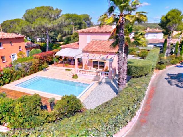 Vente Villa 5 pièces 140 m2 Saint raphael