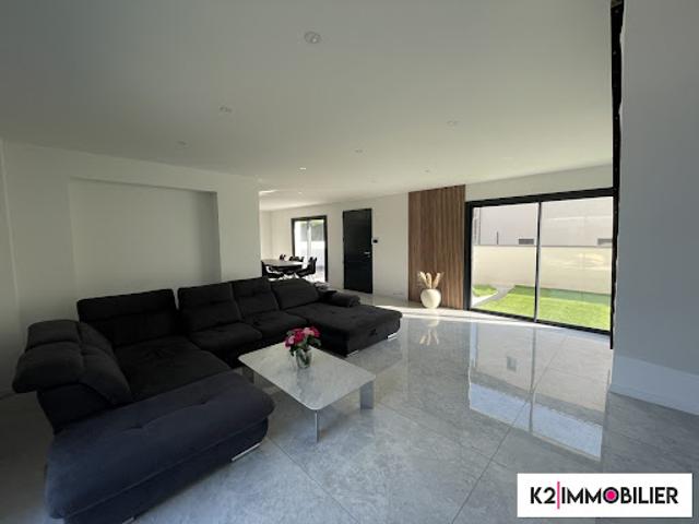 Vente Villa 5 pièces 143 m2 Montelimar