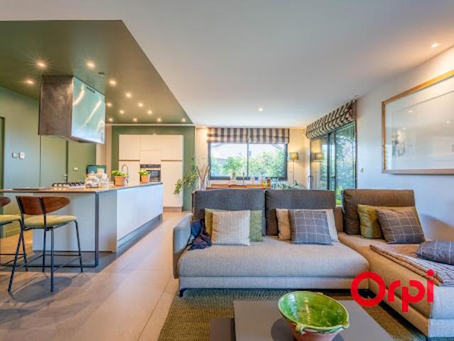 Vente Villa 5 pièces 144 m2 Saint Pierre la Palud