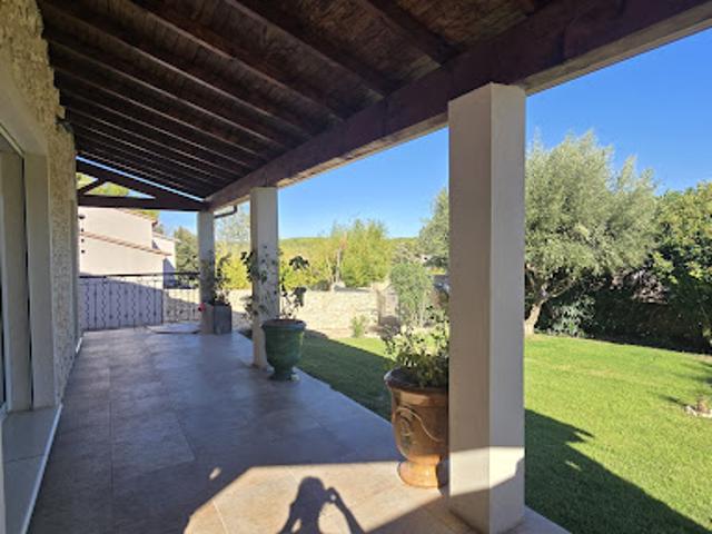 Vente Villa 5 pièces 145 m2 Nimes