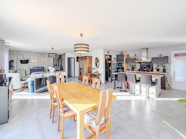 Vente Villa 5 pièces 149 m2 Pierrefeu du Var
