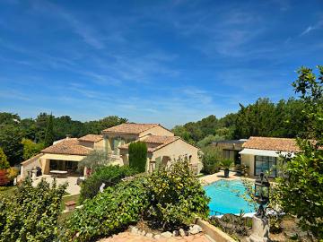 Vente Villa 5 pièces 150 m2 Belcodène