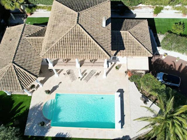 Vente Villa 5 pièces 150 m2 Saint raphael