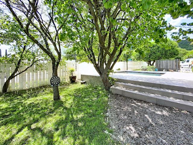 Vente Villa 5 pièces 151 m2 Vailhauquès