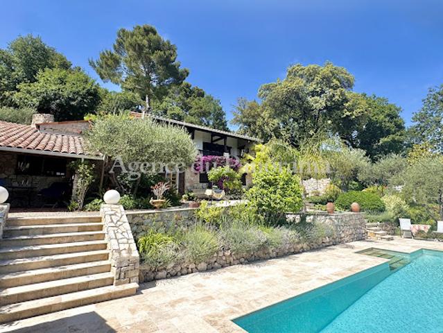 Vente Villa 5 pièces 152.63 m2 Le Tignet