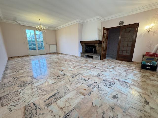 Vente Villa 5 pièces 162 m2 Montluçon