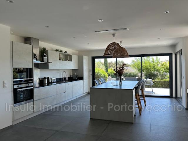 Vente Villa 5 pièces 164 m2 Sainte lucie de porto vecchio