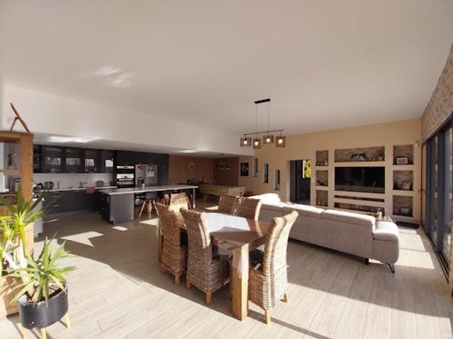 Vente Villa 5 pièces 180.98 m2 Saint Hélen